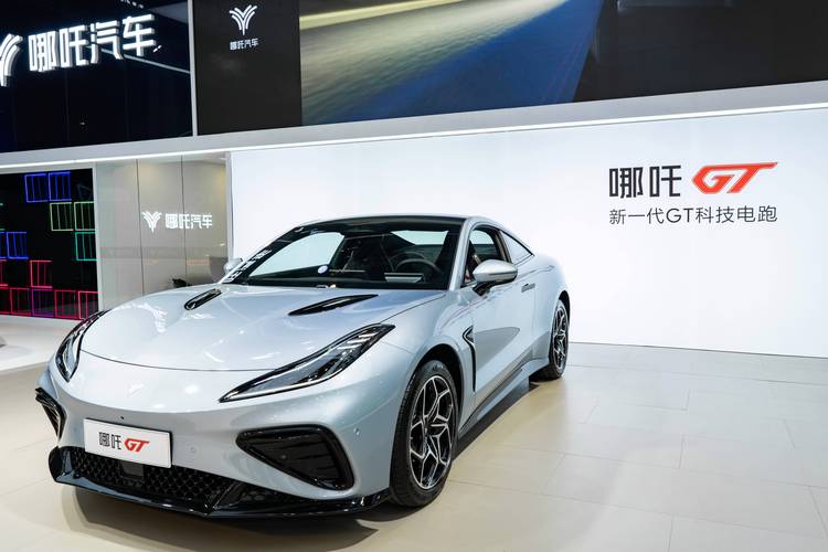 深圳南山区讯羽翔企业管理咨询哪吒汽车在智能汽车领域的表现，领途汽车在新能源汽车市场中的影响力